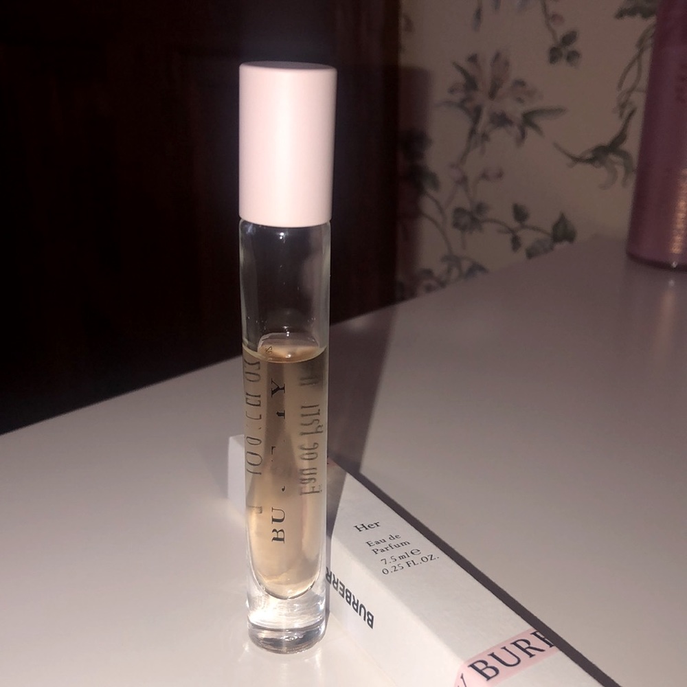 Burberry HER Eau de Parfum Rollerball Roll On 0.25 oz